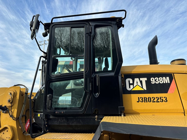 2016-caterpillar-938m-image-27