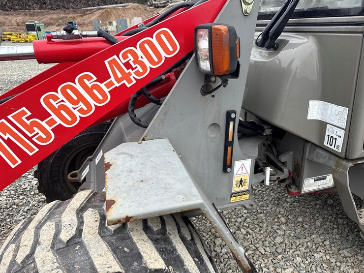 2014-takeuchi-tw40-image-22