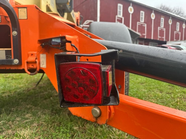 2016-jlg-t500j-image-17