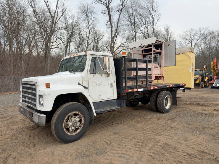 1987-international-s1954-image-1