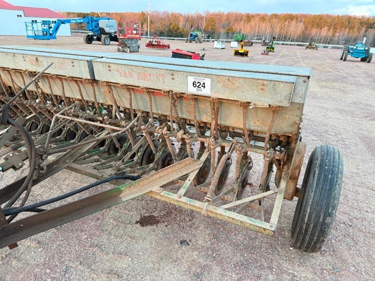 john-deere-b-image-8