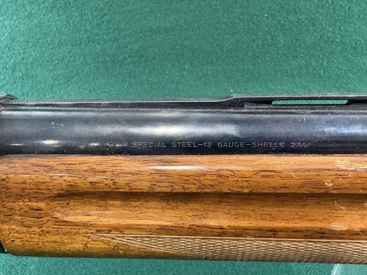 browning-light-twelve-12ga-shotgun-image-4