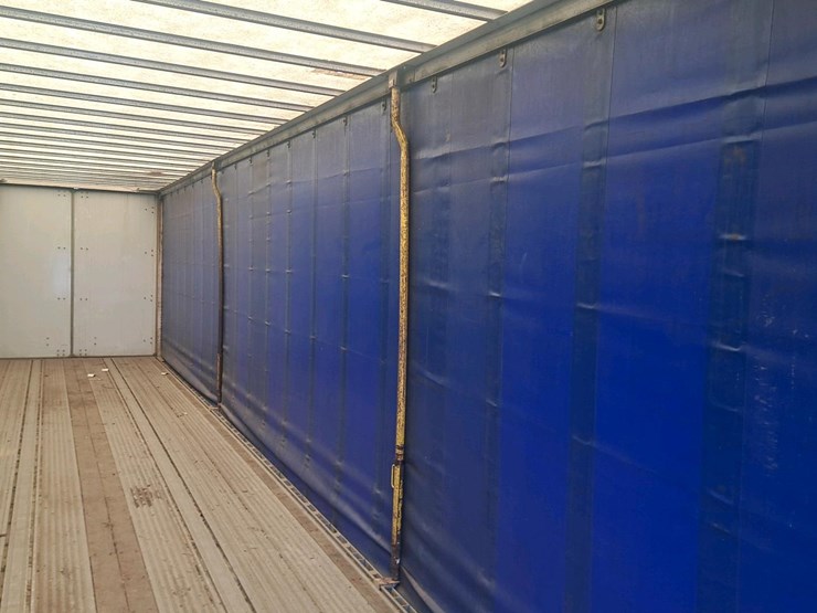 #131-•-2005-reitnourer-curtain-trailer-image-19