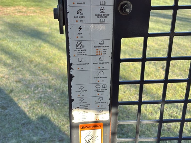 2019-deere-650k-lgp-image-22
