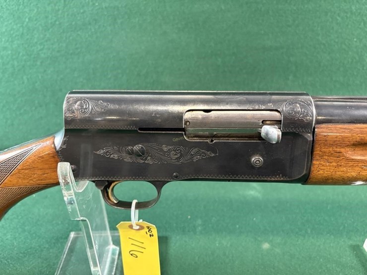 browning-light-twelve-12ga-shotgun-image-3