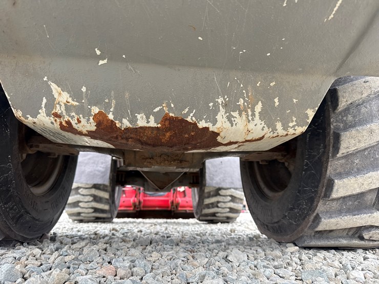 2014-takeuchi-tw40-image-48