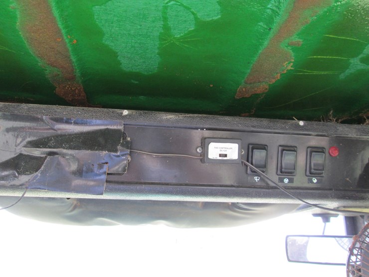 1975-john-deere-2030-image-26