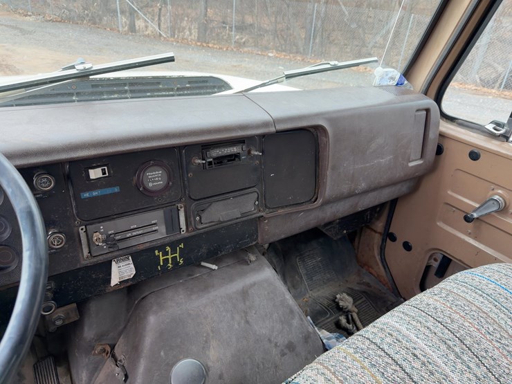 1987-international-s1954-image-19