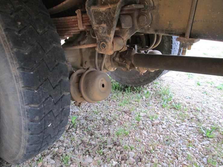 1997-ford-f800-image-14