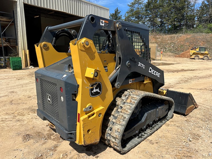 2019-deere-317g-image-5