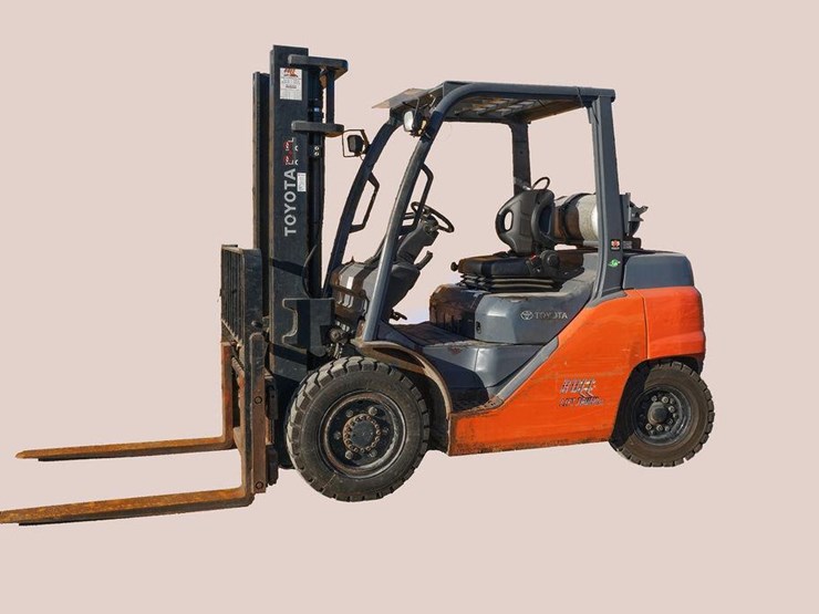 2016-toyota-8fg35u-image-2