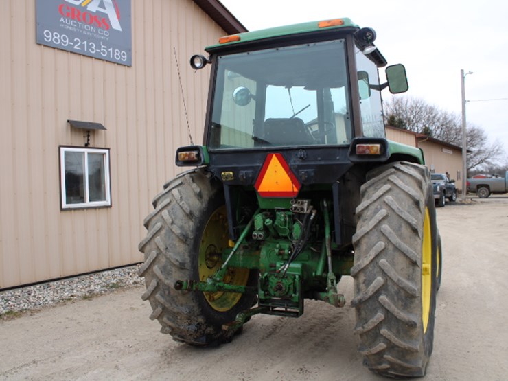 john-deere-4040-image-4