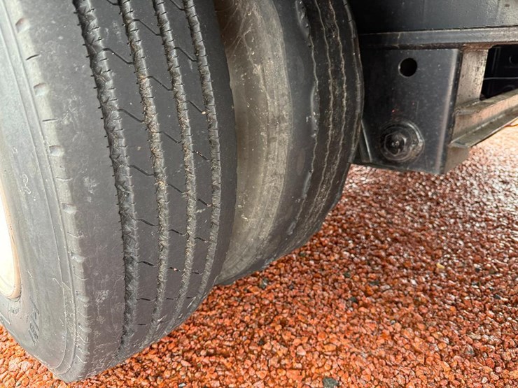 #301-•-lot-301-image-40