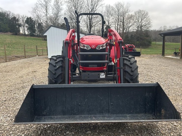 2023-massey-ferguson-4707-image-8