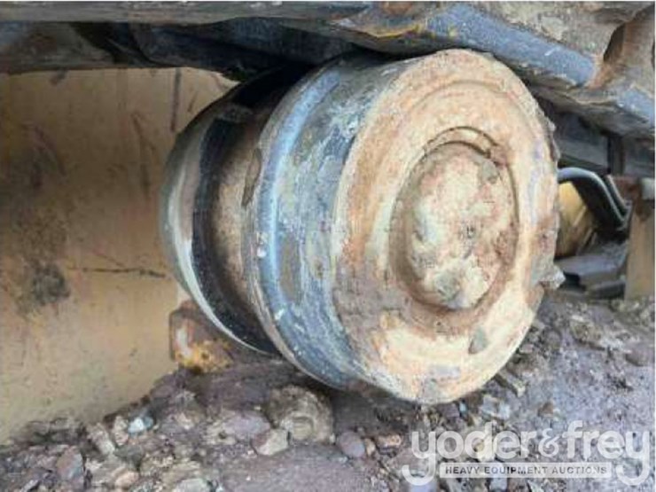 2014-caterpillar-d6k2-xl-image-14