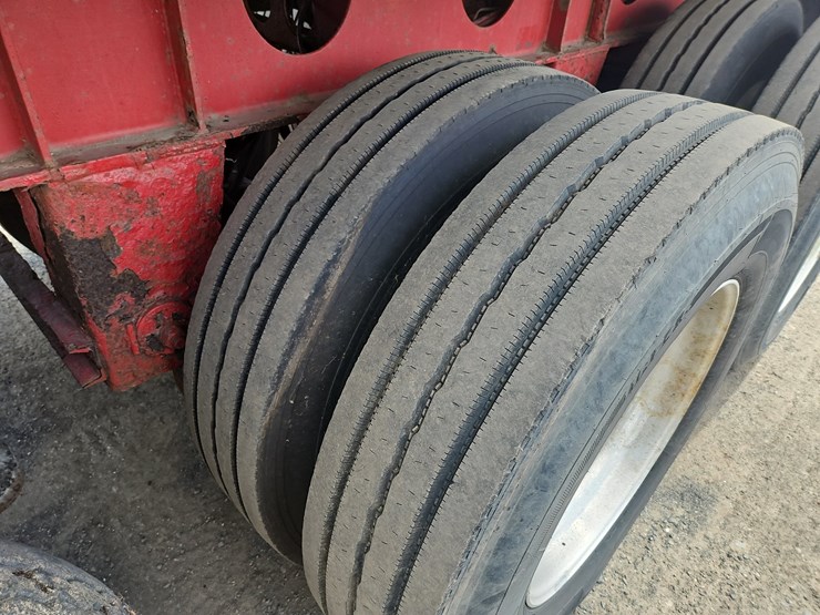 2001-j&j-aluminum-28'-tri/a-dump-trailer-image-11