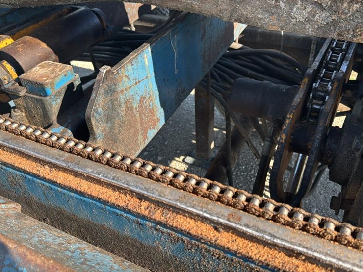 #142-•-2009-baker-3665d-portable-bandmill-image-36