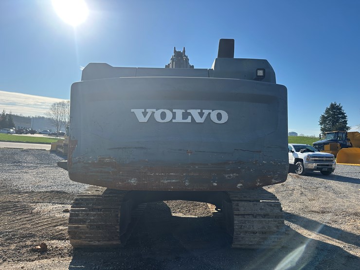 2017-volvo-ec350el-image-4