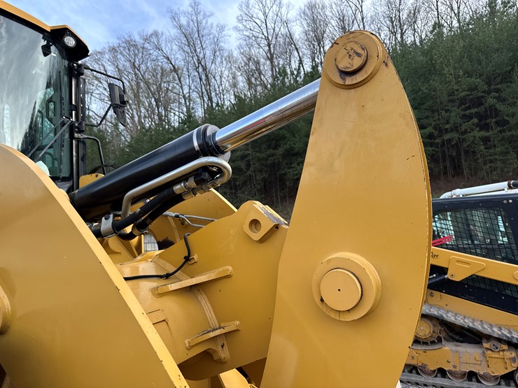 2016-caterpillar-938m-image-19