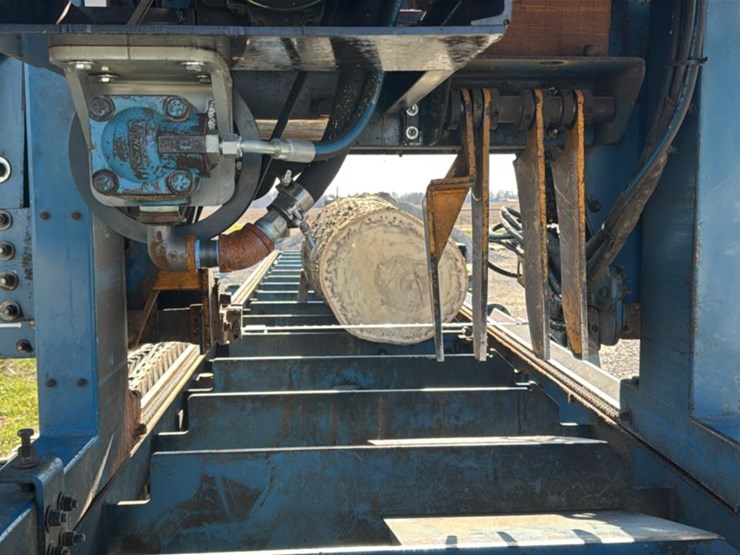 #142-•-2009-baker-3665d-portable-bandmill-image-29