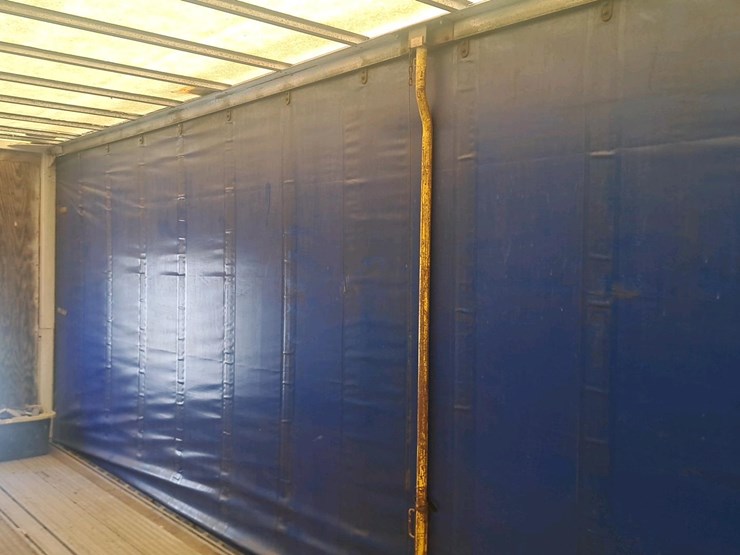 #131-•-2005-reitnourer-curtain-trailer-image-18