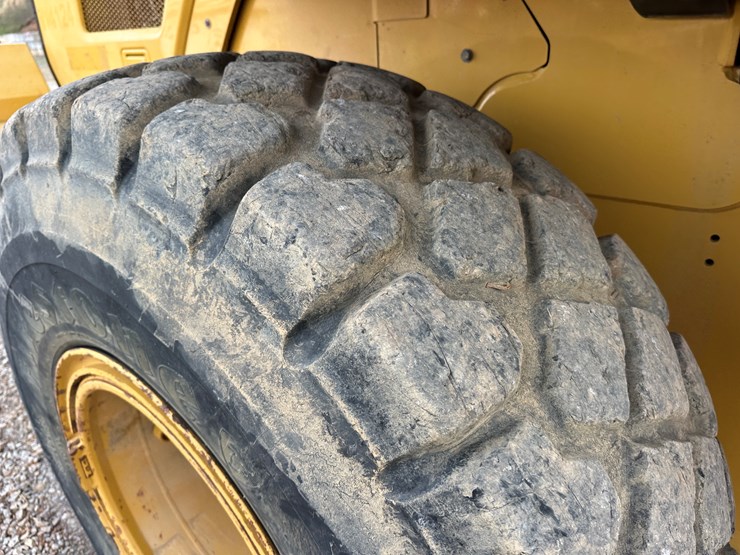 2016-caterpillar-938m-image-49