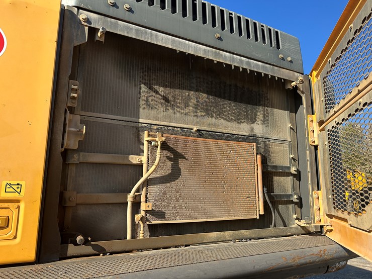 2017-volvo-ec350el-image-44