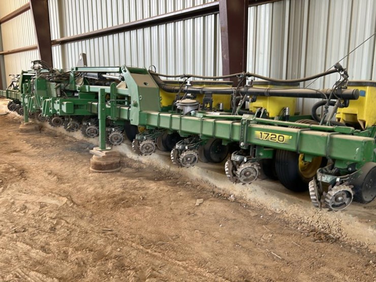 john-deere-1720-image-1