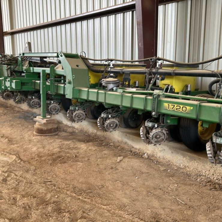 JOHN DEERE 1720