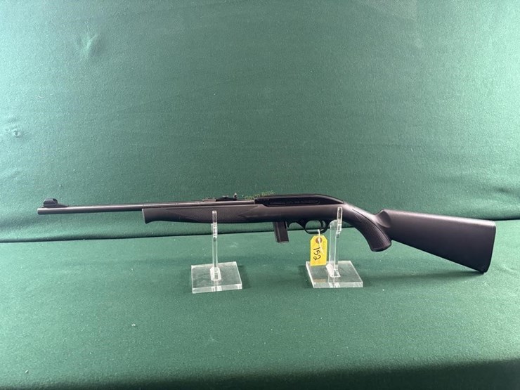 mossberg-int'l-702-plinkster-22lr-rifle-image-9