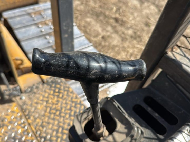 1998-deere-650g-image-34