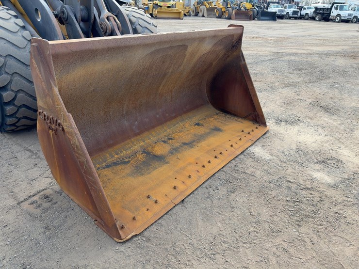 2013-volvo-l70g-image-8