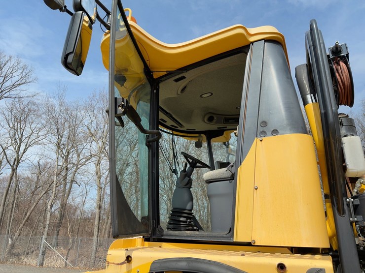 2012-gvm-ut5212-powerplatform-multipurpose-vehicle-image-28