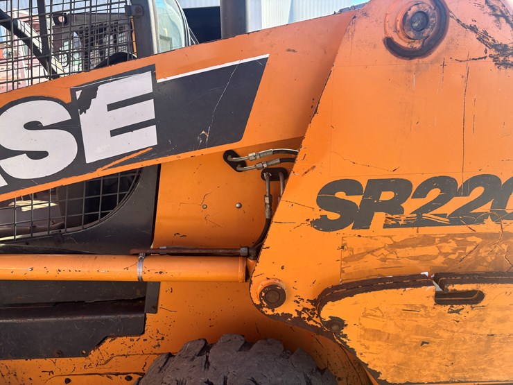 2011-case-sr220-image-11