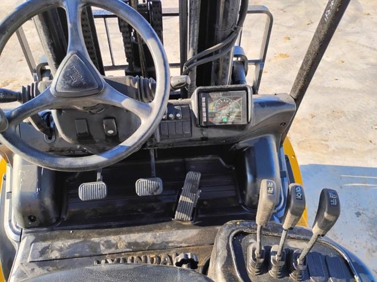 2019-hyundai-50da-9-image-15