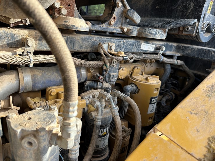 2012-caterpillar-950k-image-39