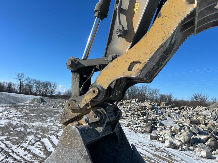 2018-caterpillar-336f-image-11