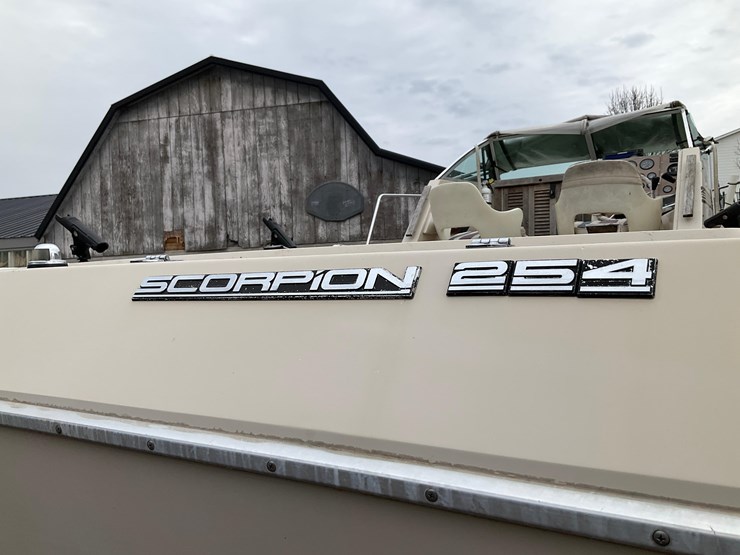 #154-•-1986-chris-craft-fishing-boat-image-15