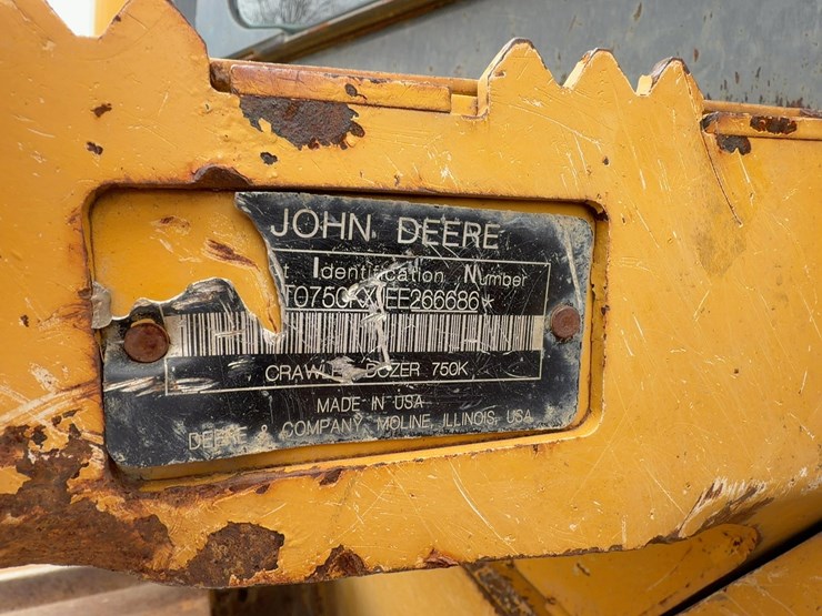 2014-deere-750k-lgp-image-44