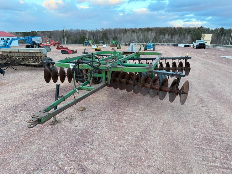 john-deere-210-image-1