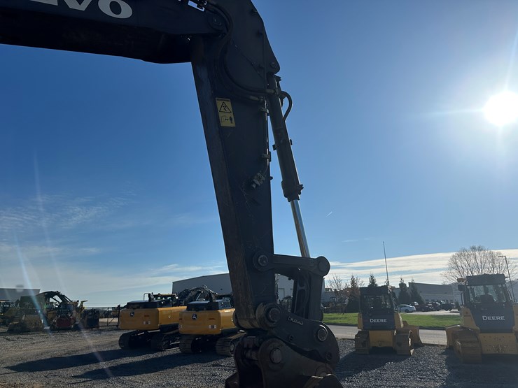 2017-volvo-ec350el-image-19