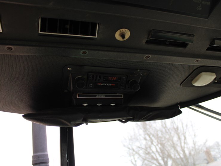 john-deere-4040-image-12