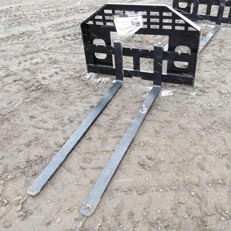 #7804 • 60" Skid steer forks