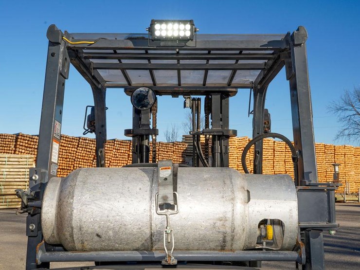 2016-toyota-8fg35u-image-39