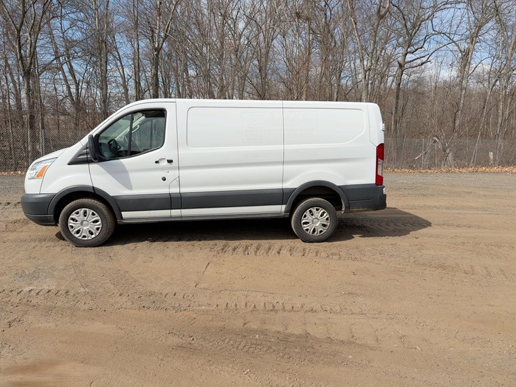 2016-ford-transit-image-2