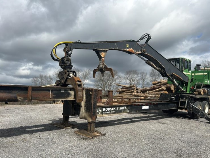 2007-deere-437c-image-1