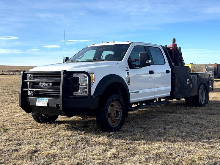 2017-ford-f550-image-1