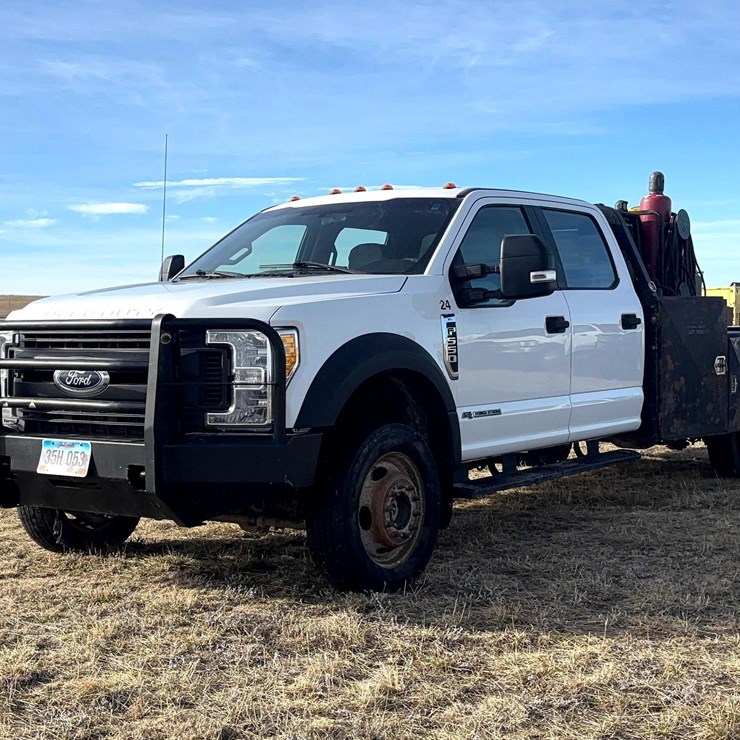2017 FORD F550