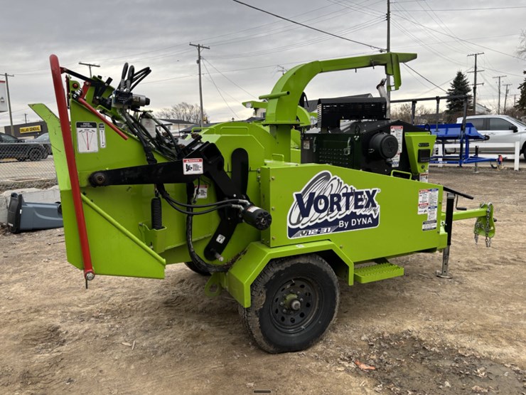 #149-•-2024-vortex-v12-brush-chipper-image-6