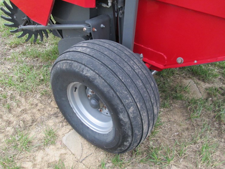 massey-ferguson-1745-image-5